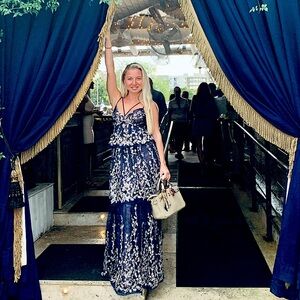 Beautiful like NEW dress!!! BCBG 💎💎💎